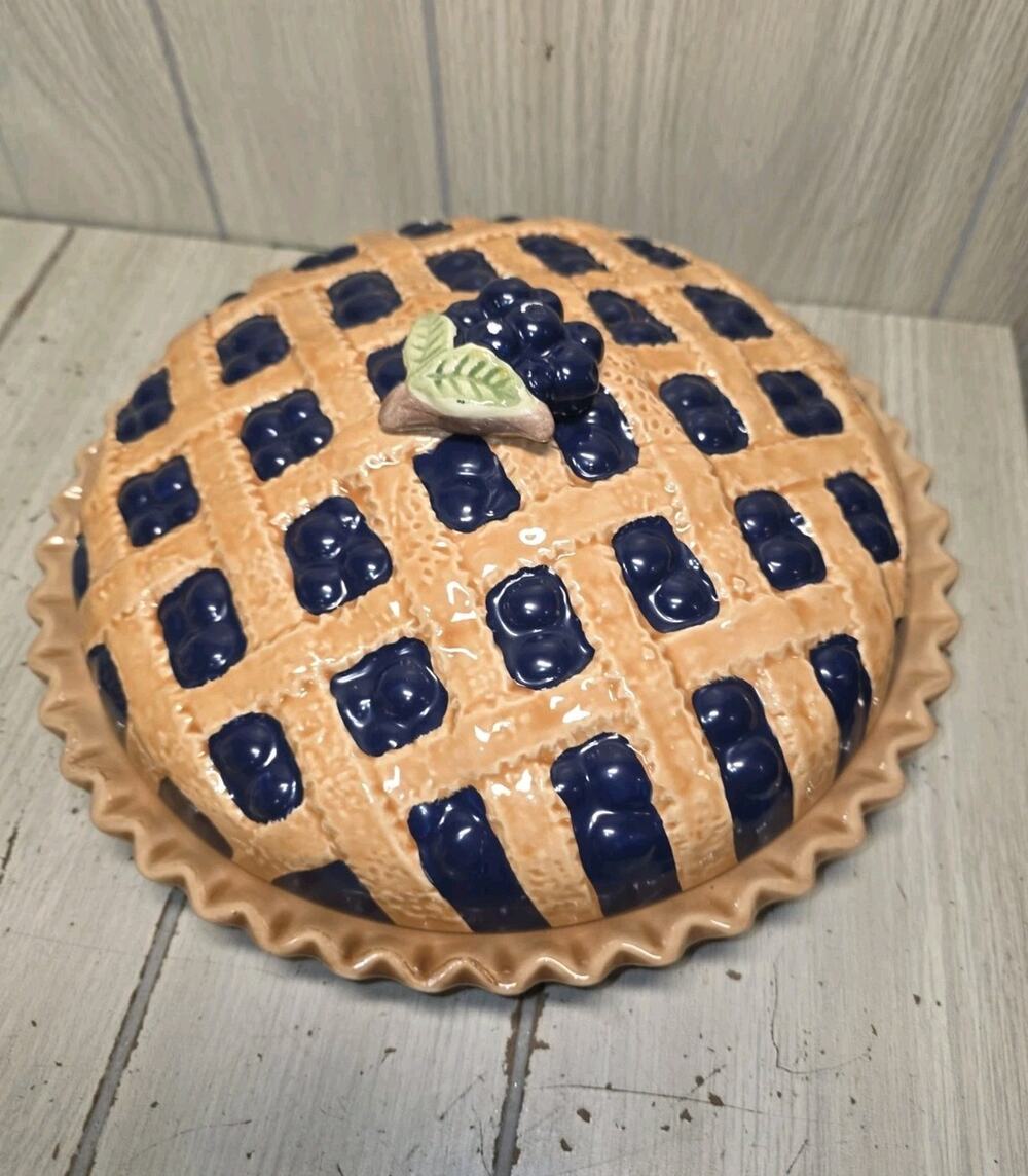 Vtg Blueberry Pie Recipe Dish Ceramic Scalloped Pan Lid Original Box GrandmaCore - Picture 1 of 10